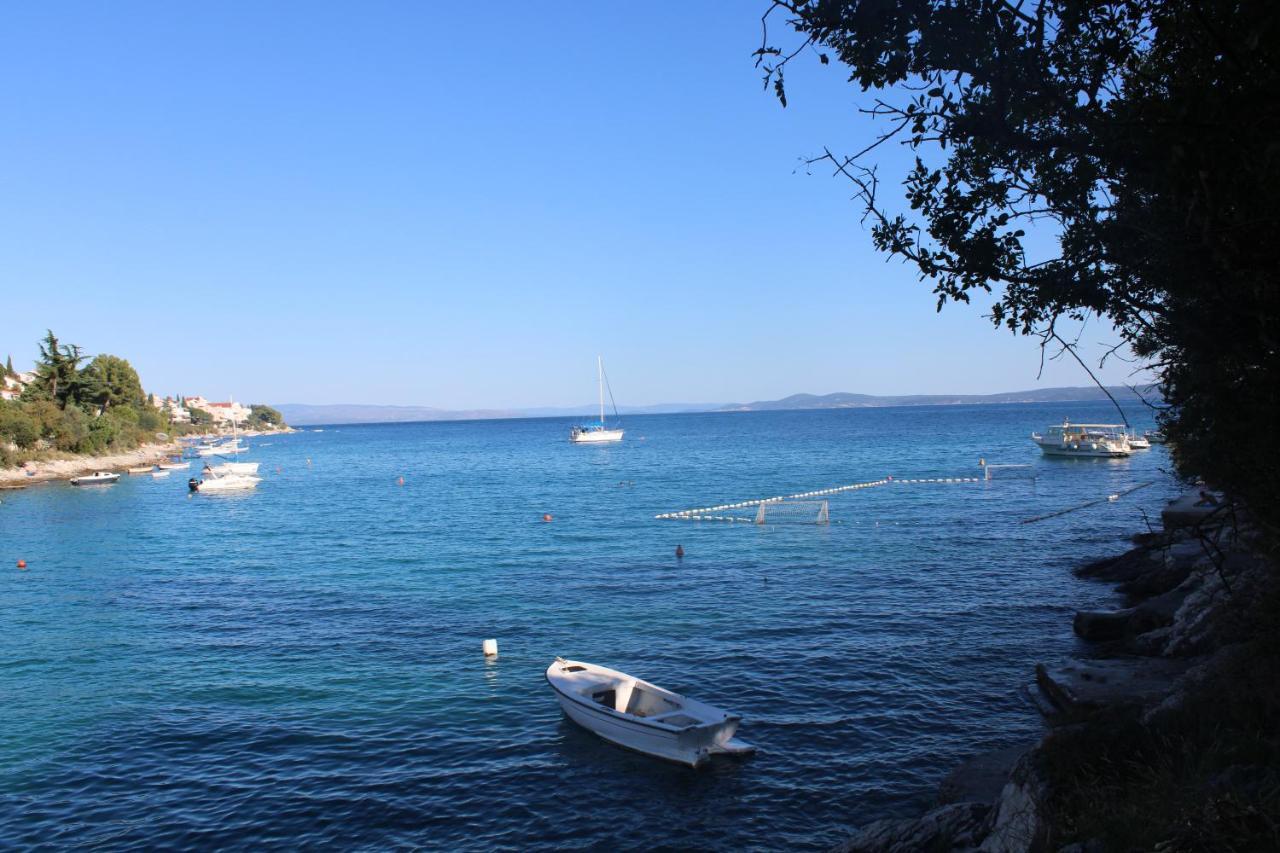 Apartments Villa Macola Trogir Exterior photo